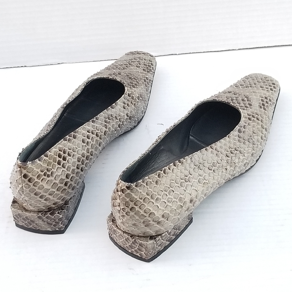 Absolutely Gorgeous Bally Block Heel Python Flats - image 4